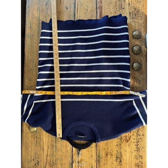 Fashion Women's Blue Sweater size Large long sleeve pull over striped round neck - Picture 7 of 7